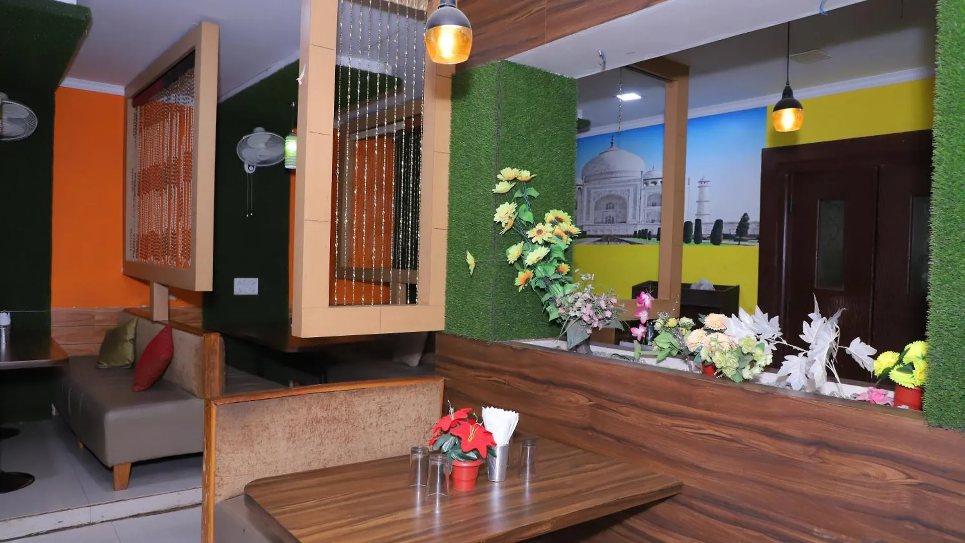 Hotel Midway Taj Agra  2*, Agra (Uttar Pradesh)