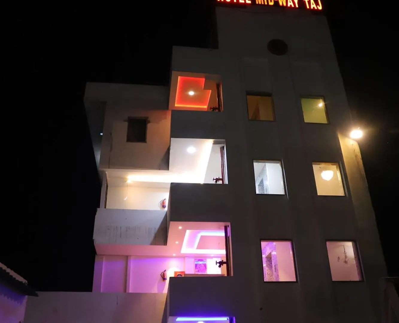 Hotel Midway Taj Agra
